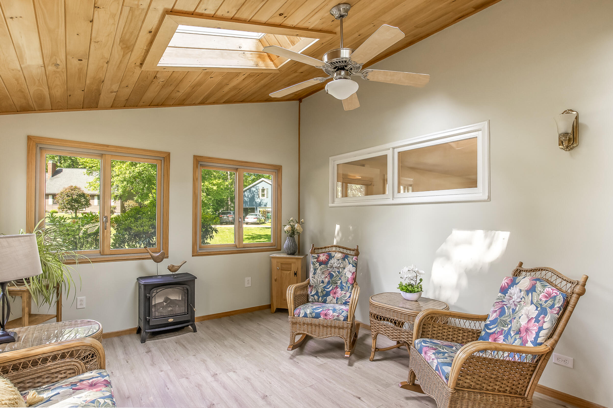 51 Beaver Dam Road South Berwick, ME 03908 - Photo 11 of 45 3 Season Room