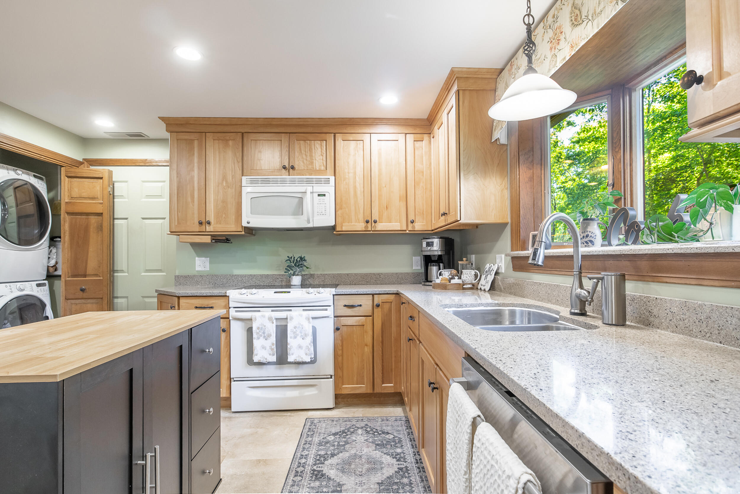 51 Beaver Dam Road South Berwick, ME 03908 - Photo 5 of 45 Kitchen