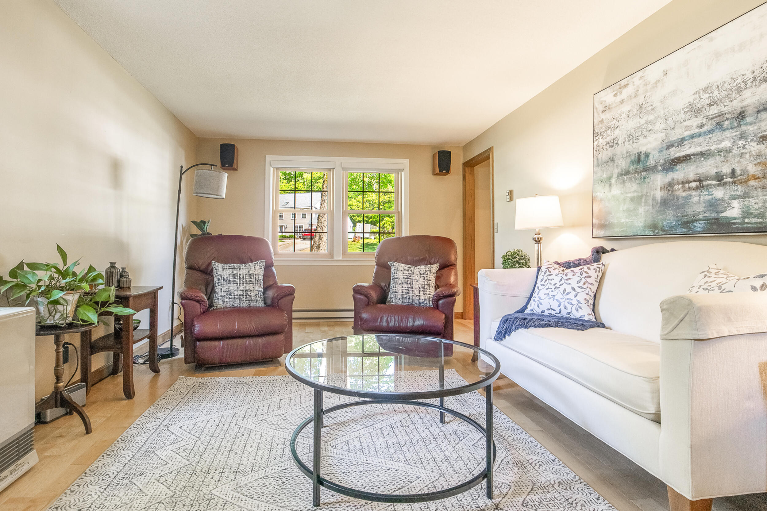 51 Beaver Dam Road South Berwick, ME 03908 - Photo 9 of 45 Livingroom