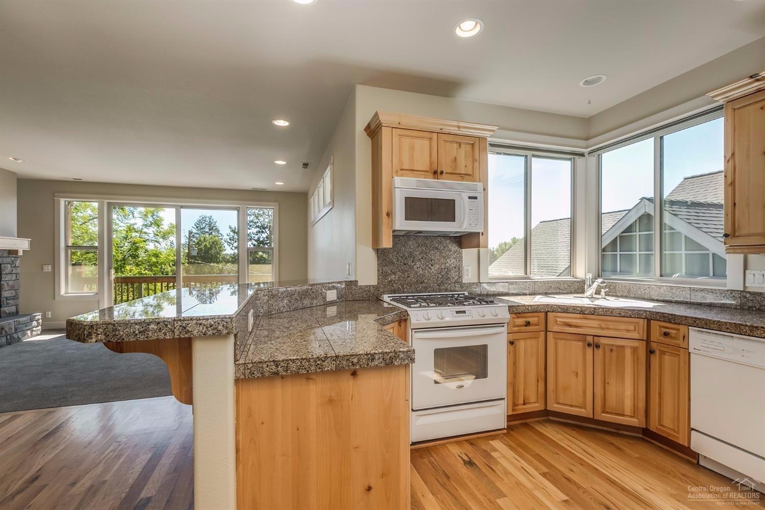 1955 Northwest Awbrey Road Bend, OR 97703 - Photo 6 of 15 Kitchen with breakfast bar