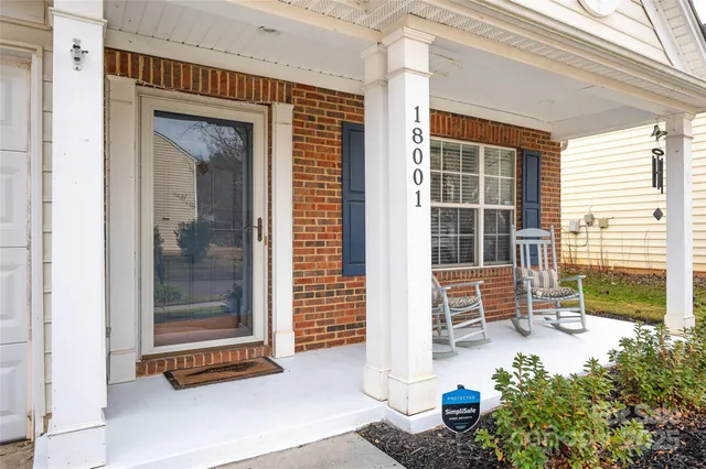 $475,000 | 18001 Bluff Inlet Road, Cornelius, NC 28031