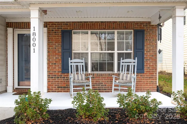 $475,000 | 18001 Bluff Inlet Road, Cornelius, NC 28031