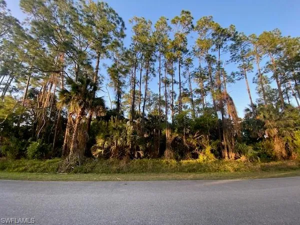 $240,000 | 14 Ave Se Naples, Naples, FL 34117