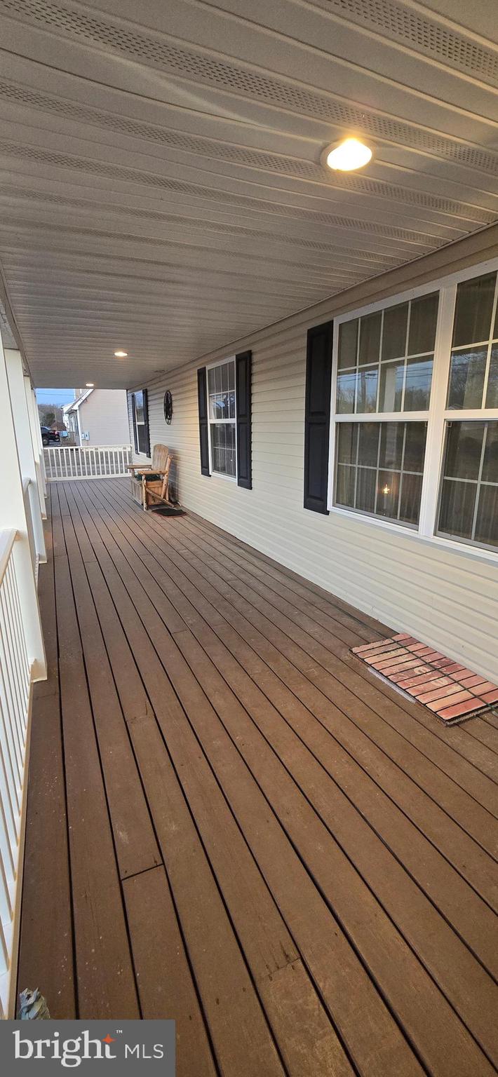 540 Ackley Road Newport, NJ 08345 - Photo 10 of 32 Spacious front porch