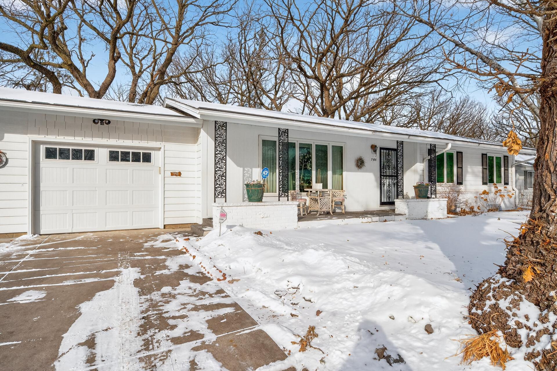 7398 Tempo Terrace Northeast Fridley, MN 55432 - Photo 2 of 49