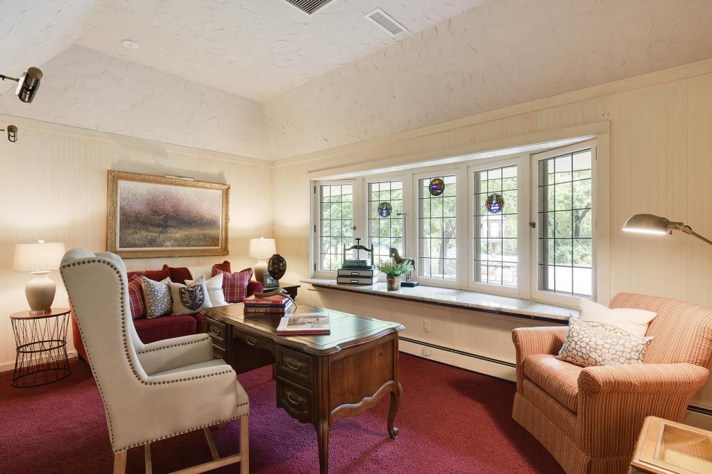 578 Harrington Road Wayzata, MN 55391 - Photo 14 of 29 Gallery Image 14