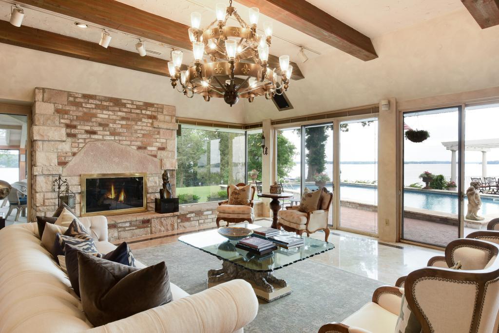 578 Harrington Road Wayzata, MN 55391 - Photo 5 of 29 Gallery Image 5