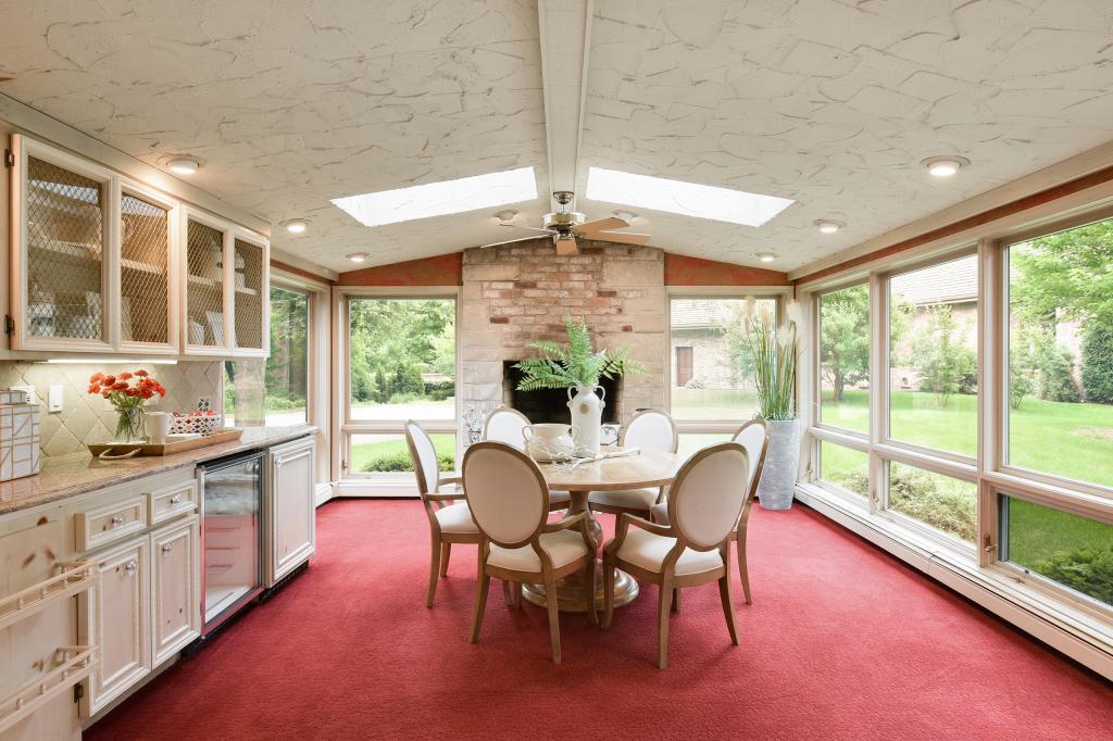 578 Harrington Road Wayzata, MN 55391 - Photo 8 of 29 Gallery Image 8
