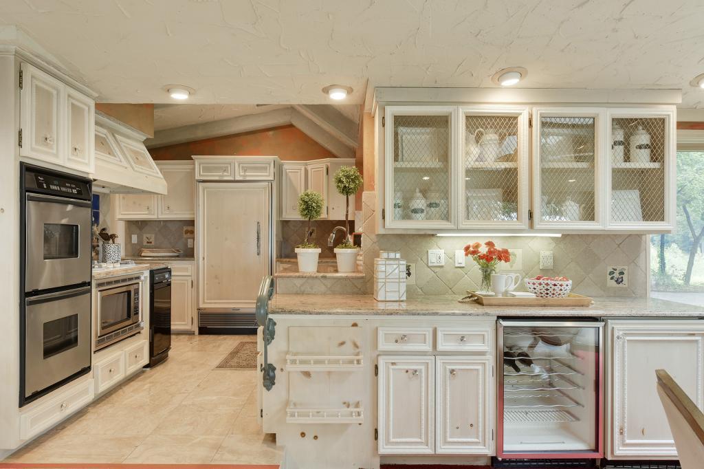 578 Harrington Road Wayzata, MN 55391 - Photo 9 of 29 Gallery Image 9
