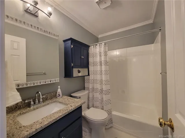 $2,000 | 22 Essex Court, Unit 22, Brookfield, CT 06804