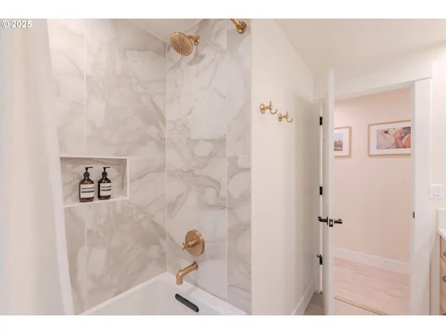 $1,150,000 | 20908 Northeast 67th Avenue, Battle Ground, WA 98604