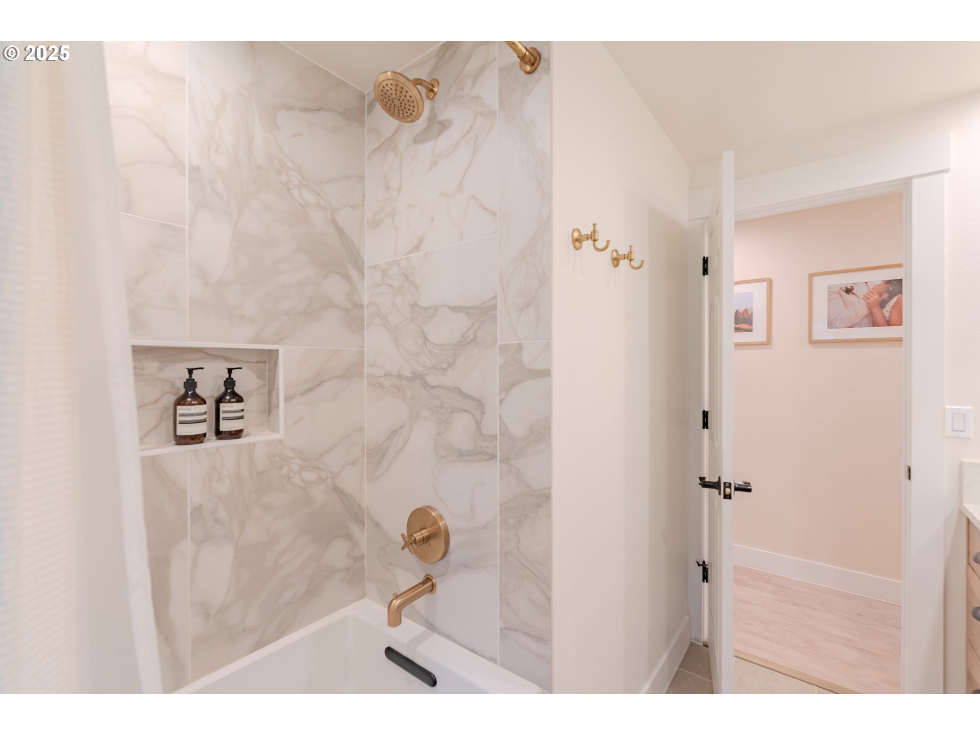 20908 Northeast 67th Avenue Battle Ground, WA 98604 - Photo 18 of 47 a bathroom with a shower