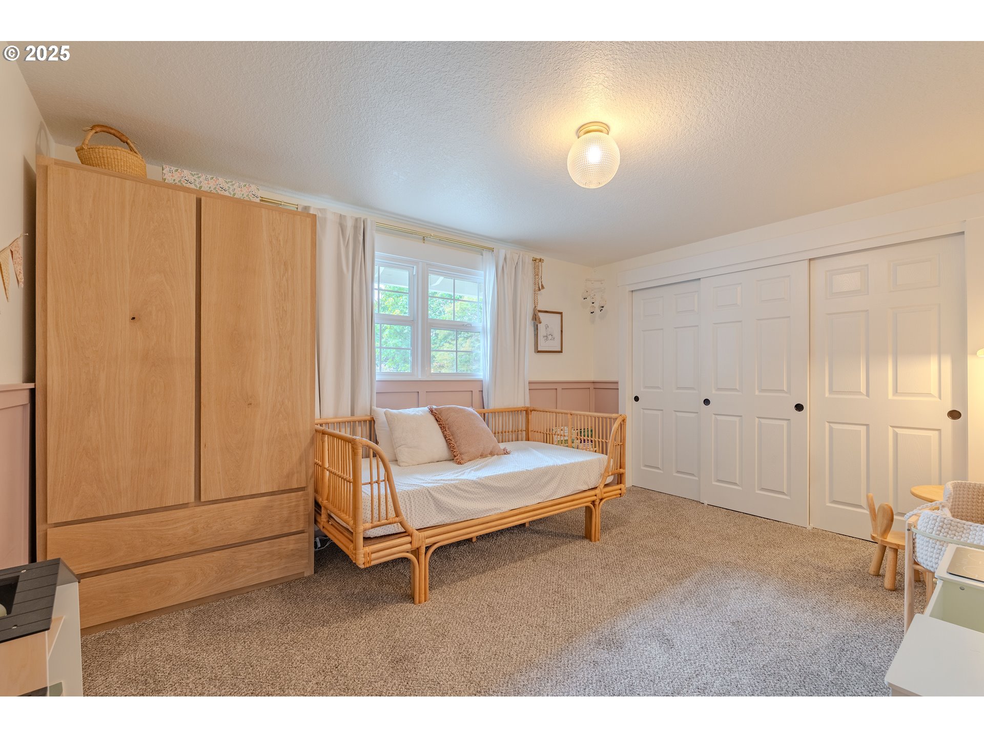 20908 Northeast 67th Avenue Battle Ground, WA 98604 - Photo 21 of 47 a living room with a couch and a table