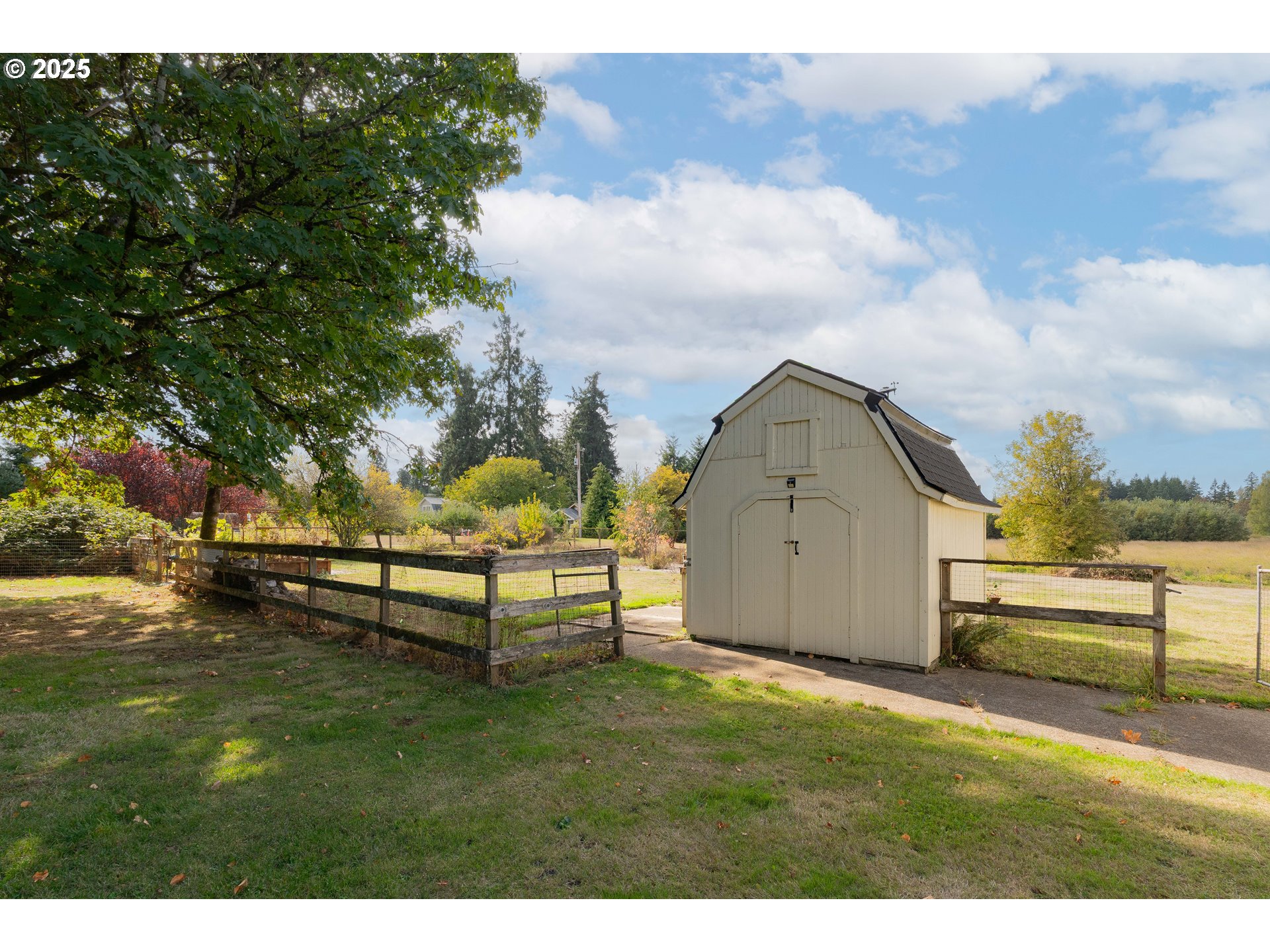 20908 Northeast 67th Avenue Battle Ground, WA 98604 - Photo 36 of 47 a view of outdoor space and yard