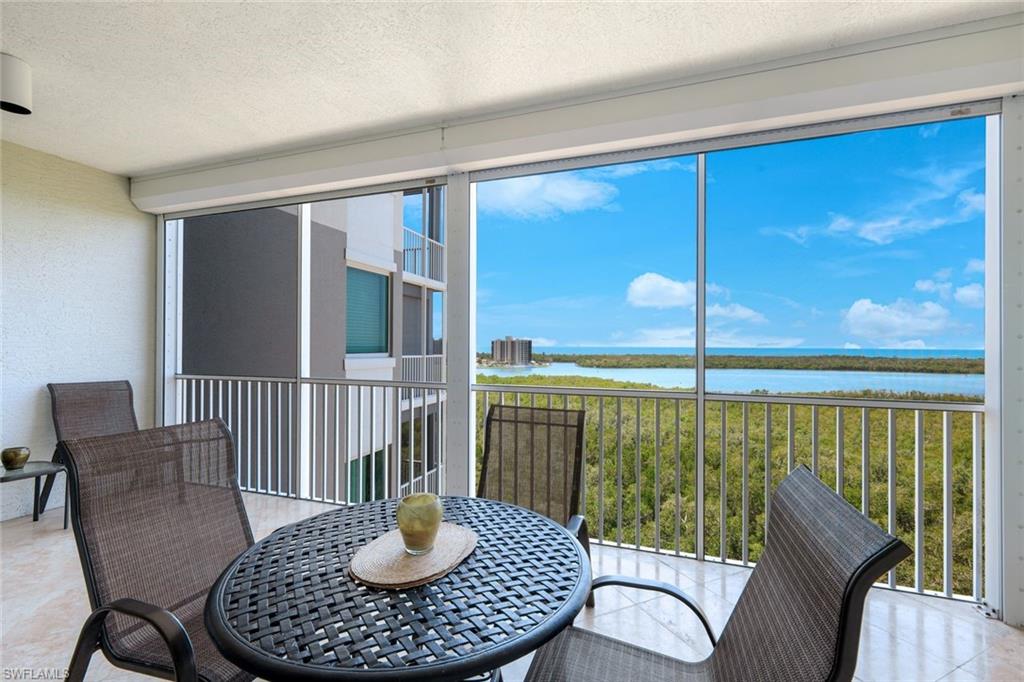 265 Indies Way, Unit 904 Naples, FL 34110 - Photo 3 of 31