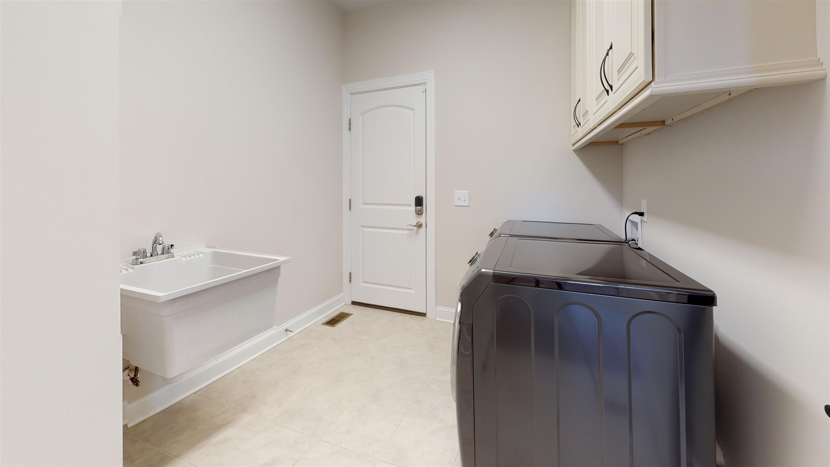 2600 Midland Fosterville Road Bell Buckle, TN 37020 - Photo 27 of 30 Laundry room with mop sink