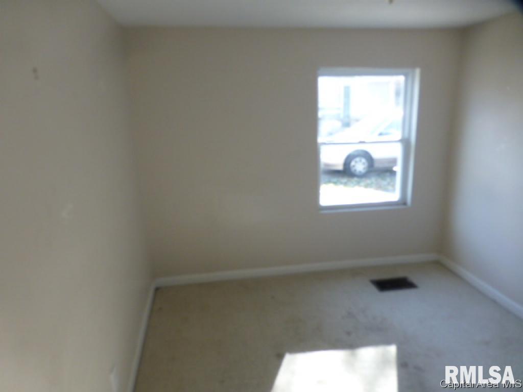 2868 Hoover Avenue Springfield, IL 62703 - Photo 8 of 13 Gallery Image 8
