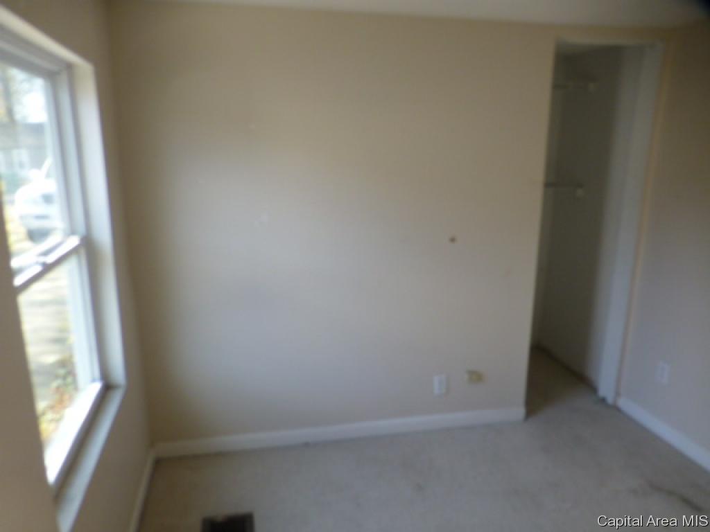 2868 Hoover Avenue Springfield, IL 62703 - Photo 9 of 13 Gallery Image 9