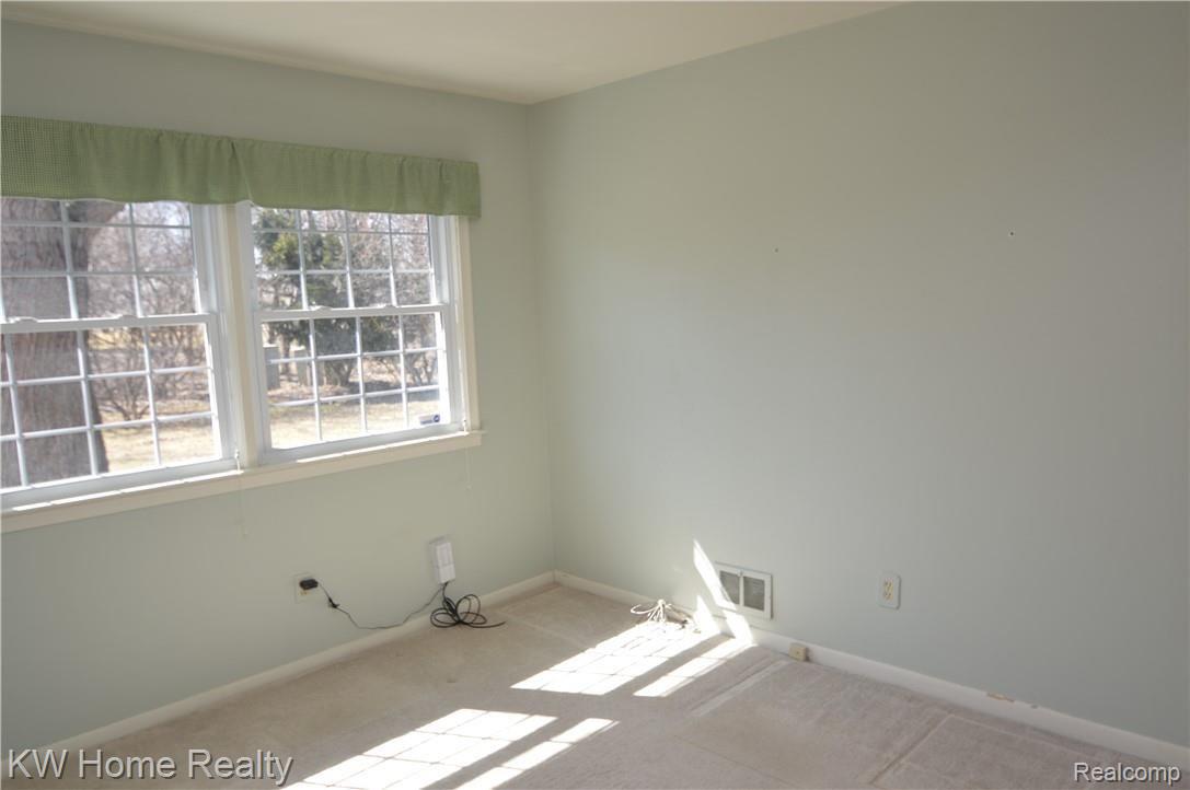 32451 Red Clover Road Farmington, MI 48334 - Photo 16 of 26 DSC_0051.JPG