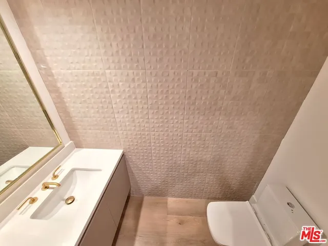 $6,200 | 8326 Blackburn Avenue, Unit 304, Los Angeles, CA 90048