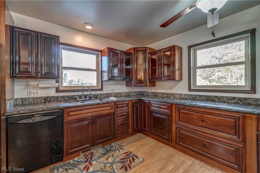 1727 Gregg Road Akron, OH 44306 - Photo 12 of 34