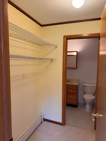 $1,500 | 1321 West Main Street, Unit 301, Lake Geneva, WI 53147
