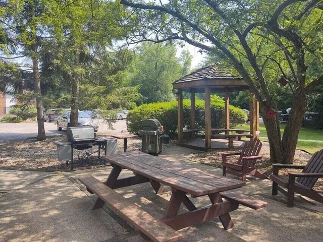 $1,500 | 1321 West Main Street, Unit 301, Lake Geneva, WI 53147