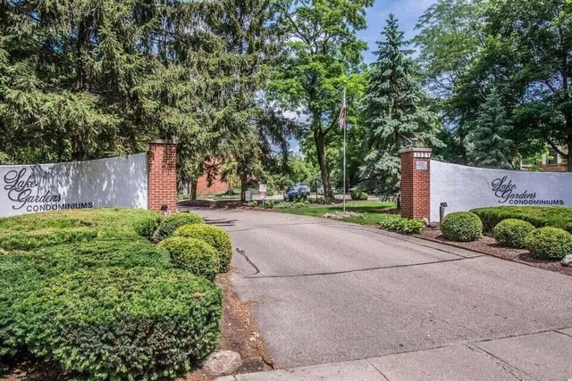 $1,500 | 1321 West Main Street, Unit 301, Lake Geneva, WI 53147