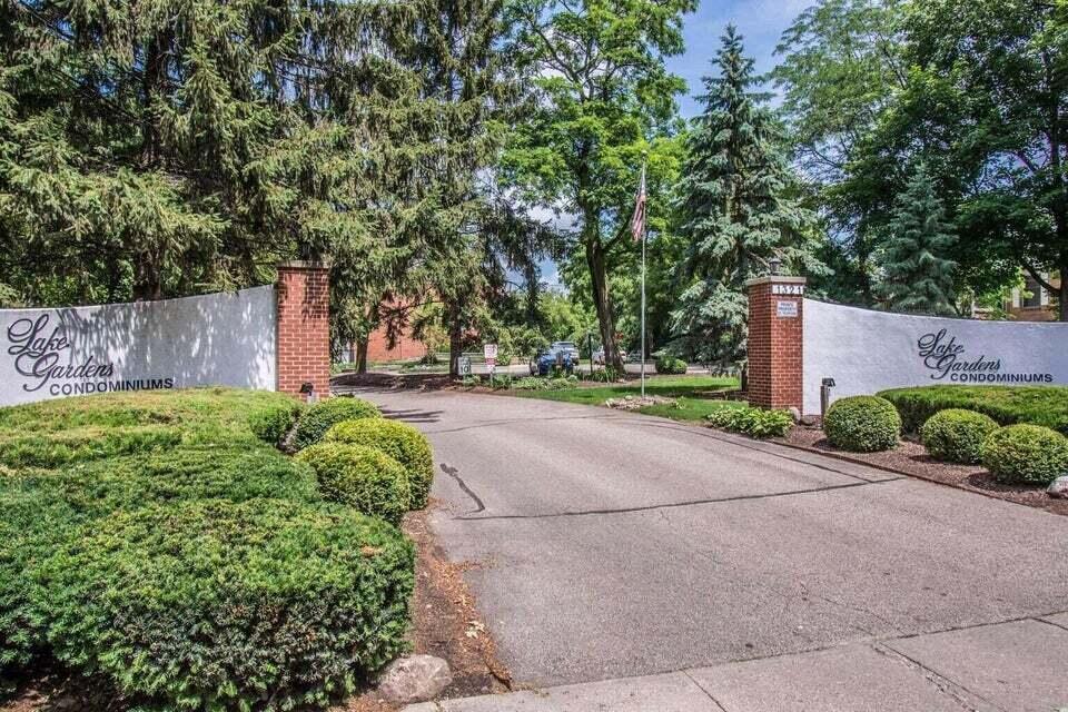 1321 West Main Street, Unit 301 Lake Geneva, WI 53147 - Photo 2 of 20 20240528154817715899000000-o