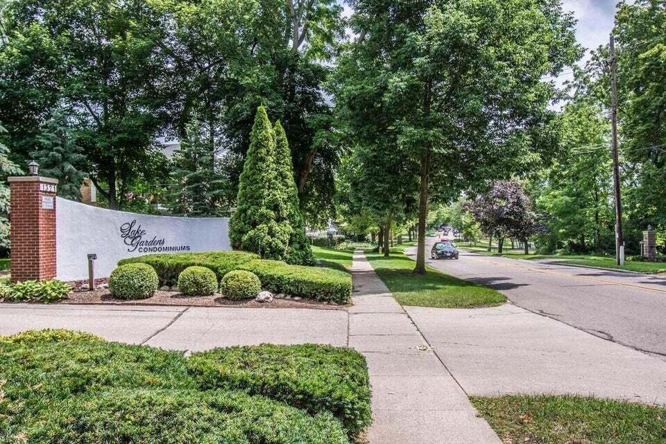 1321 West Main Street, Unit 301 Lake Geneva, WI 53147 - Photo 3 of 20 20240528154818521620000000-o