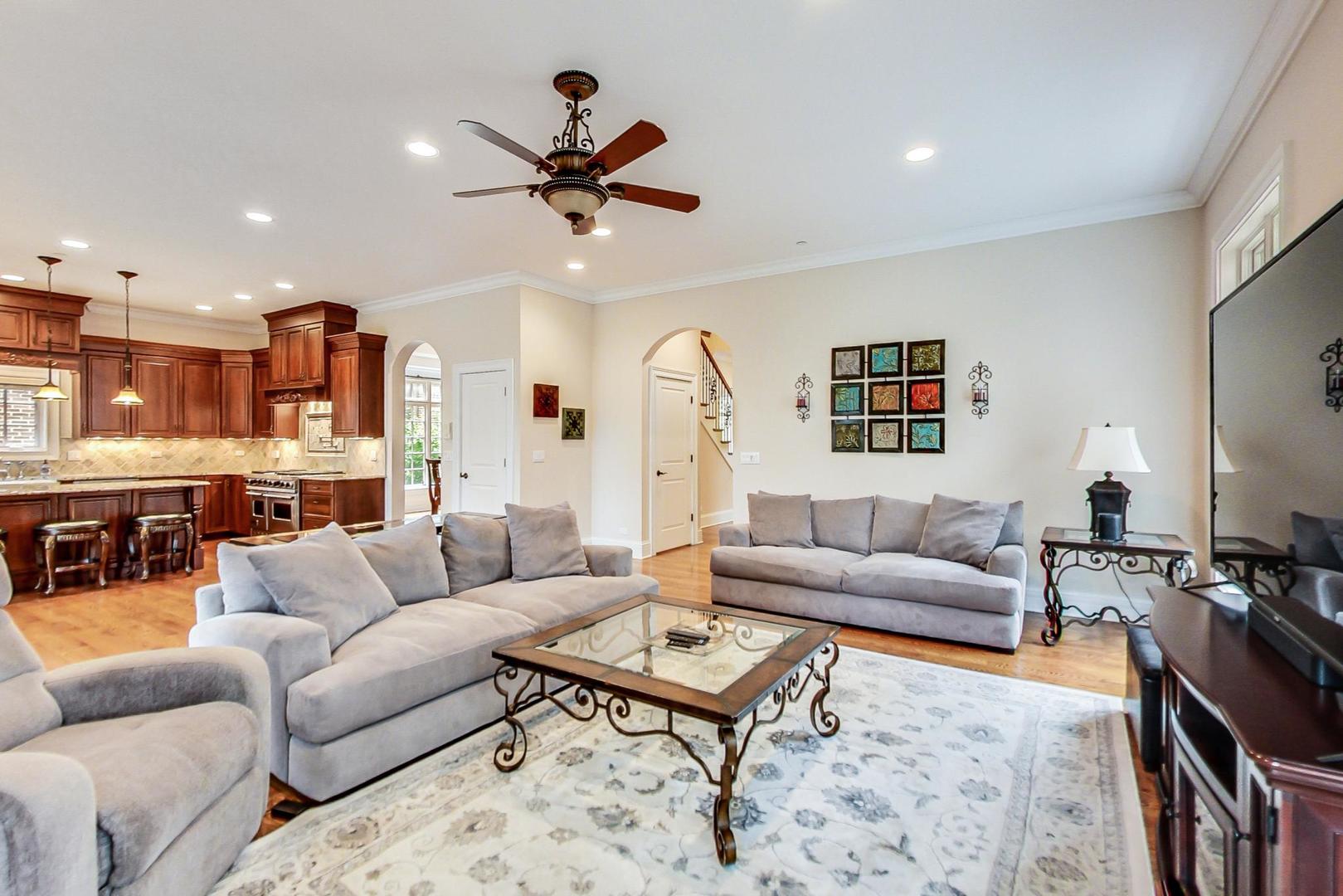 827 South Chester Avenue Park Ridge, IL 60068 - Photo 12 of 38 a living room with furniture and a large window