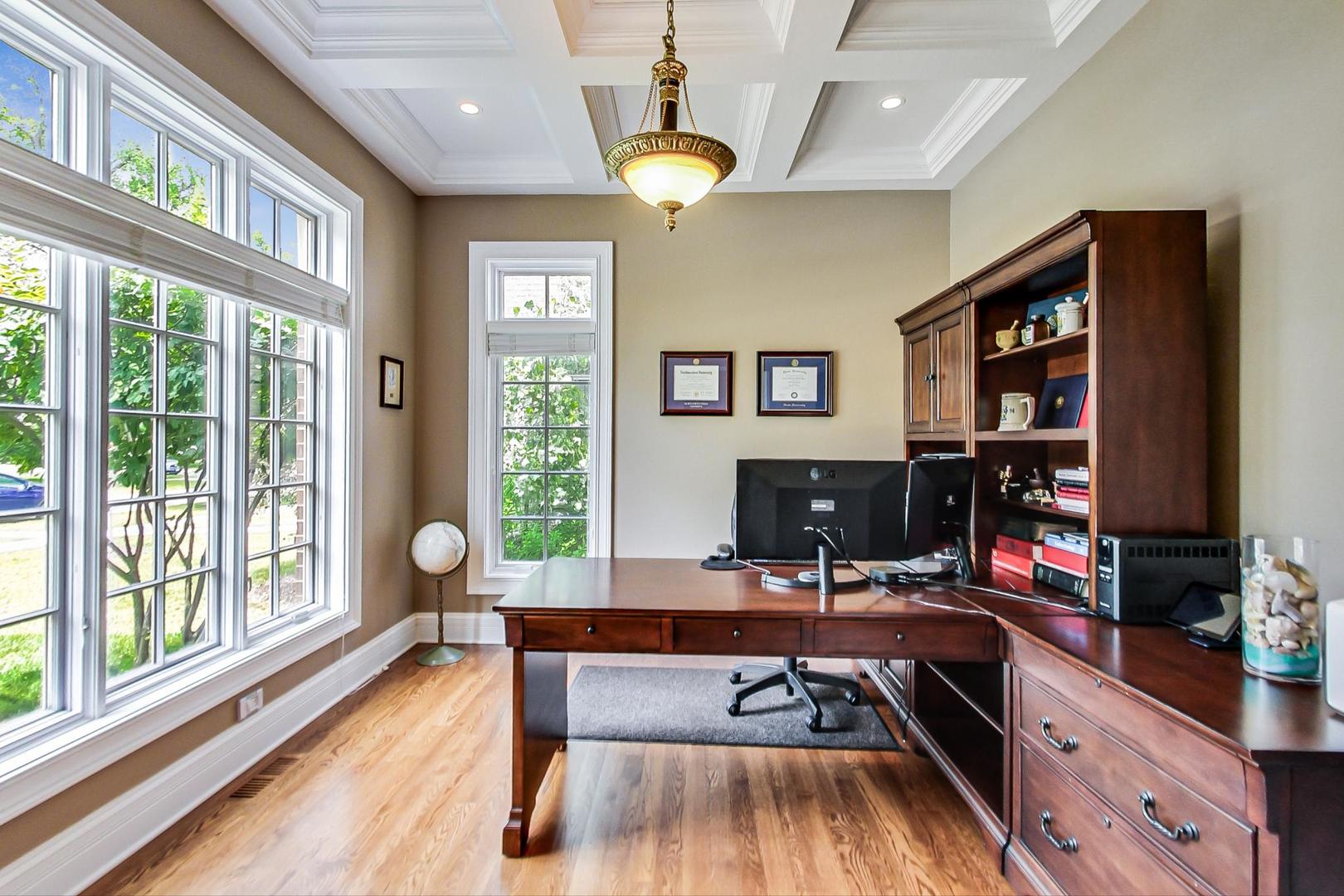 827 South Chester Avenue Park Ridge, IL 60068 - Photo 13 of 38 a workspace with furniture hardwood and a window
