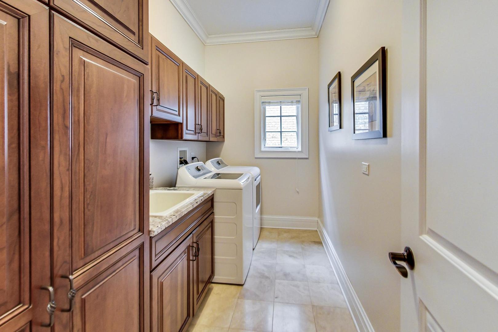 827 South Chester Avenue Park Ridge, IL 60068 - Photo 16 of 38