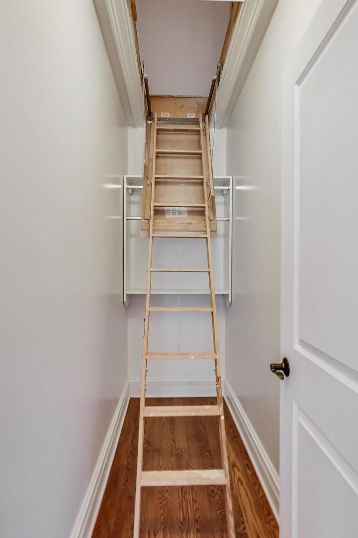 827 South Chester Avenue Park Ridge, IL 60068 - Photo 28 of 38 a view of walk in closet with empty racks