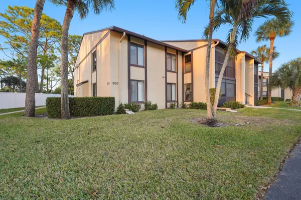$1,750 | 801 Sky Pine Way, Unit A2, Greenacres, FL 33415