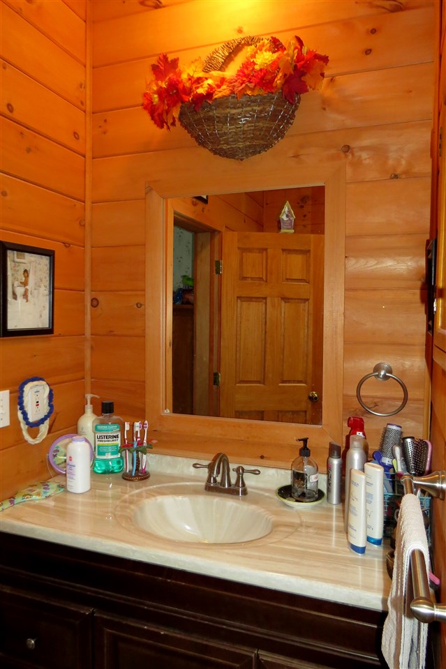218 Dawley Road Mount Holly, VT 05758 - Photo 19 of 32