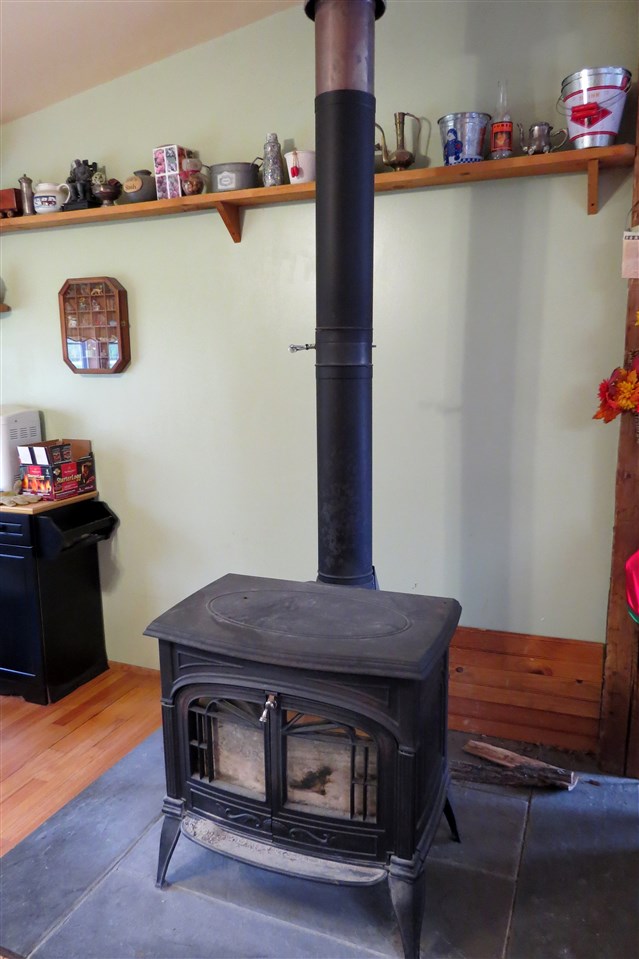 218 Dawley Road Mount Holly, VT 05758 - Photo 7 of 32