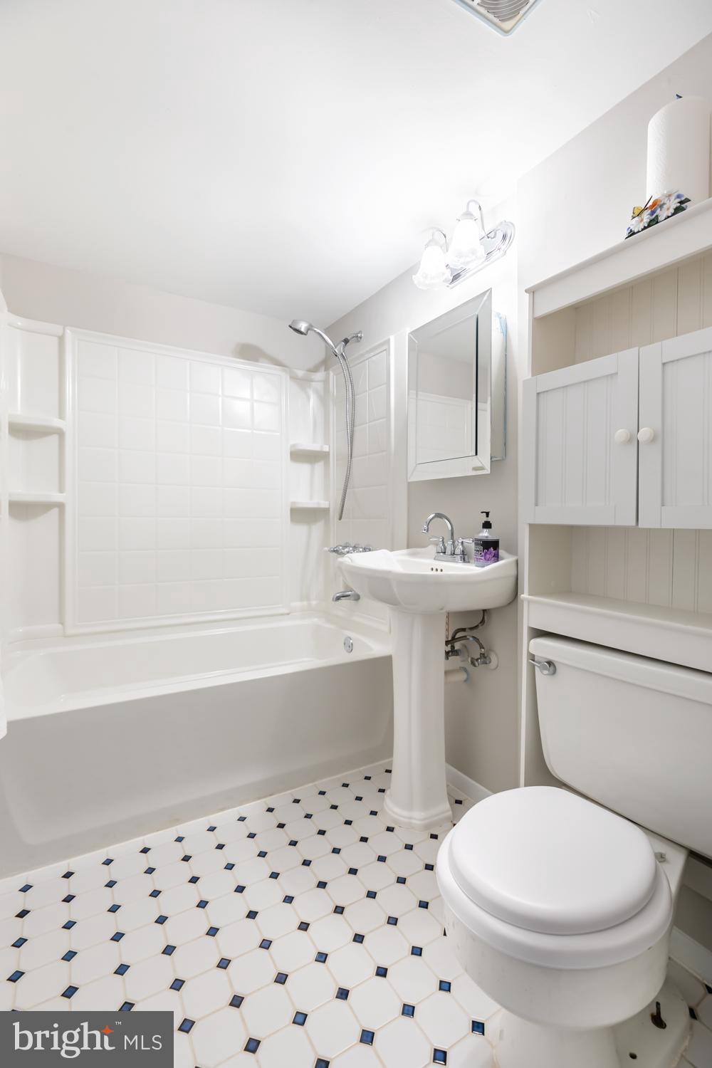 1389 Northgate Square Reston, VA 20190 - Photo 16 of 33 Gallery Image 16