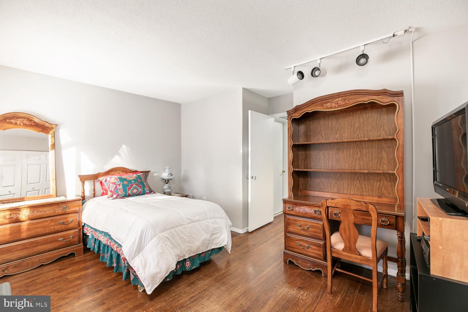 1389 Northgate Square Reston, VA 20190 - Photo 26 of 33 Upstairs bedroom 3