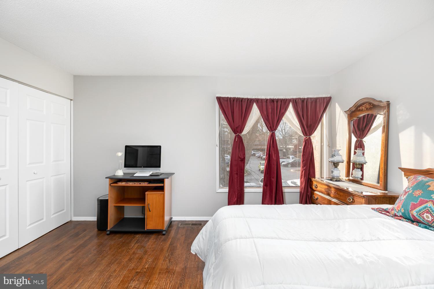 1389 Northgate Square Reston, VA 20190 - Photo 27 of 33 Bedroom 3