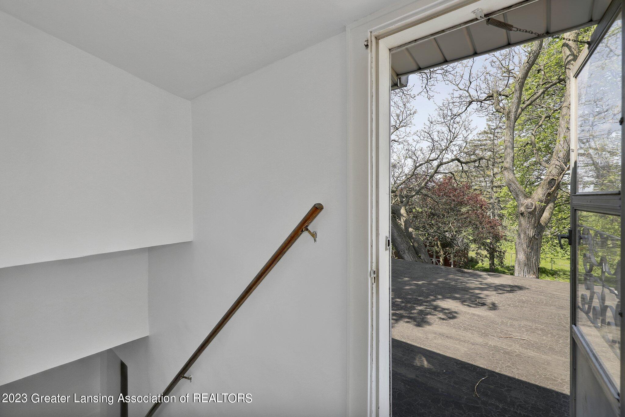 309 Bon Air Road Lansing, MI 48917 - Photo 24 of 30 29-web-or-mls-Open Ended Media-29