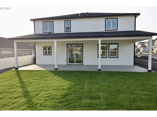 $485,000 | 1750 Northeast 8th Place, Hermiston, OR 97838