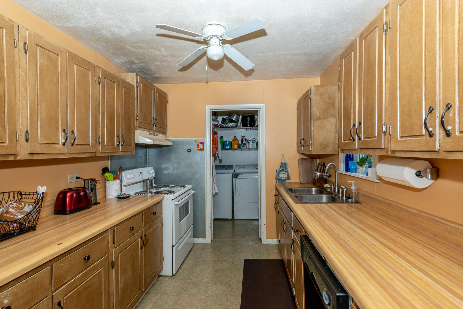 4435 Pea Ridge Road Maryville, TN 37804 - Photo 12 of 32 Kitchen