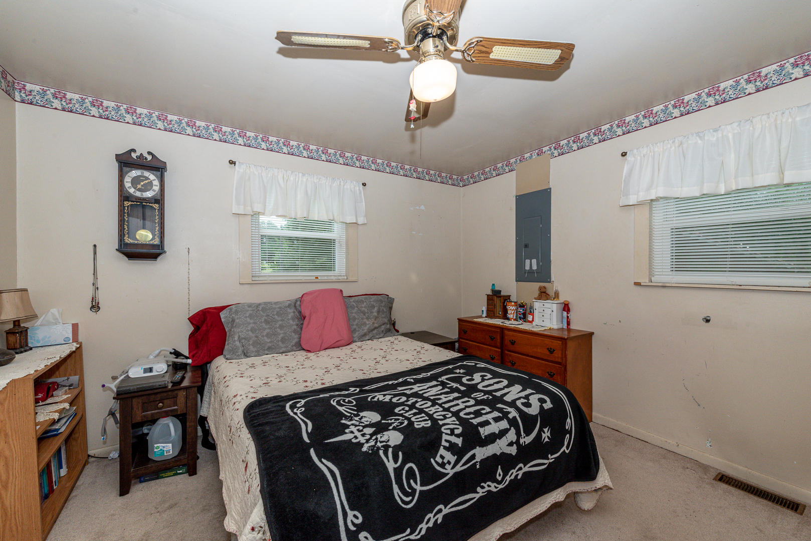 4435 Pea Ridge Road Maryville, TN 37804 - Photo 8 of 32 Master Bedroom