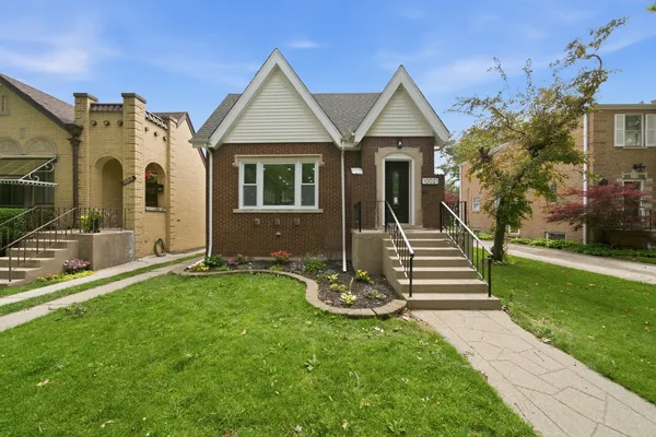 $575,000 | 10021 South Oakley Avenue, Chicago, IL 60643