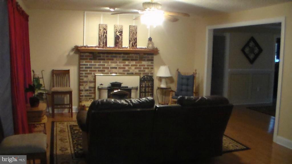 147 Seaspray Road Manahawkin, NJ 08050 - Photo 2 of 30