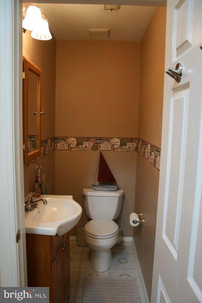 147 Seaspray Road Manahawkin, NJ 08050 - Photo 13 of 30