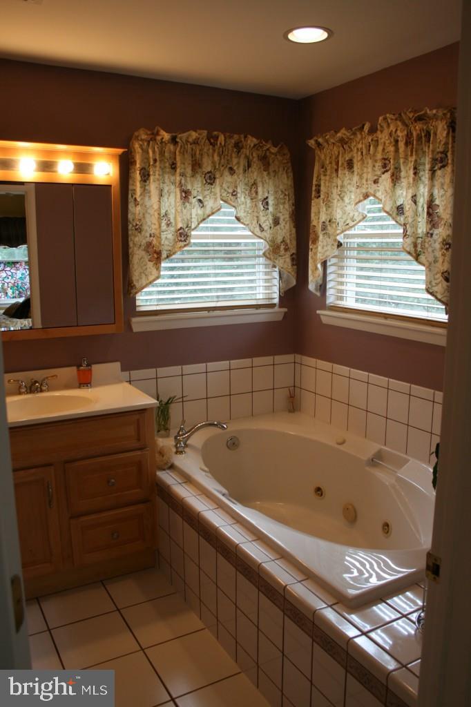 147 Seaspray Road Manahawkin, NJ 08050 - Photo 18 of 30