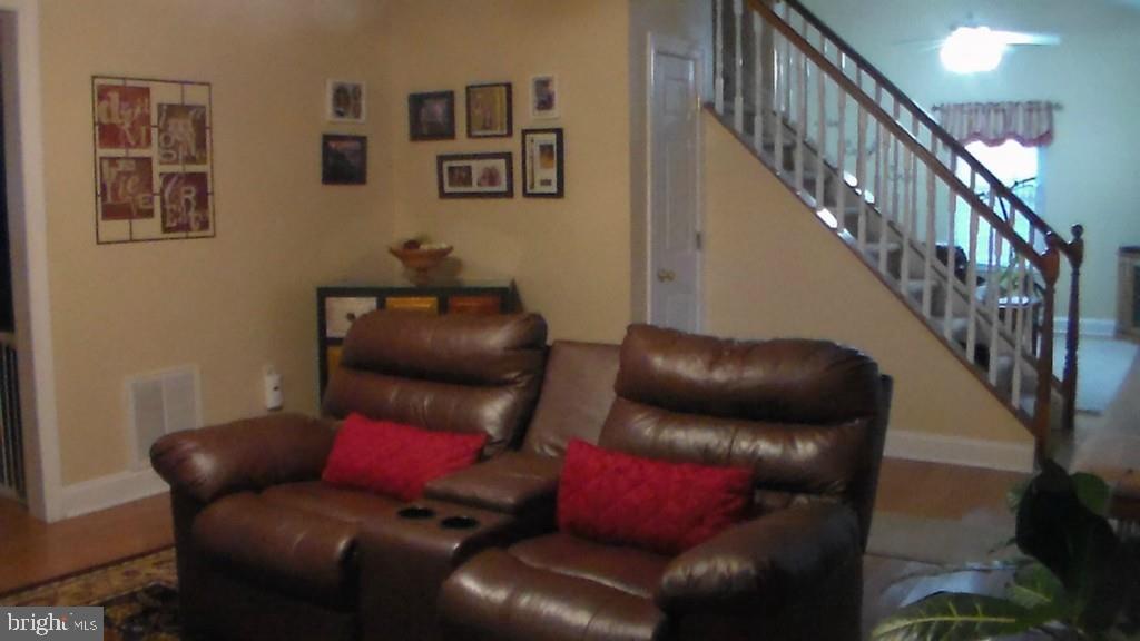 147 Seaspray Road Manahawkin, NJ 08050 - Photo 4 of 30