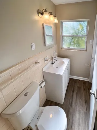 $2,100 | 1901 Northwest 36th Drive, Gainesville, FL 32605